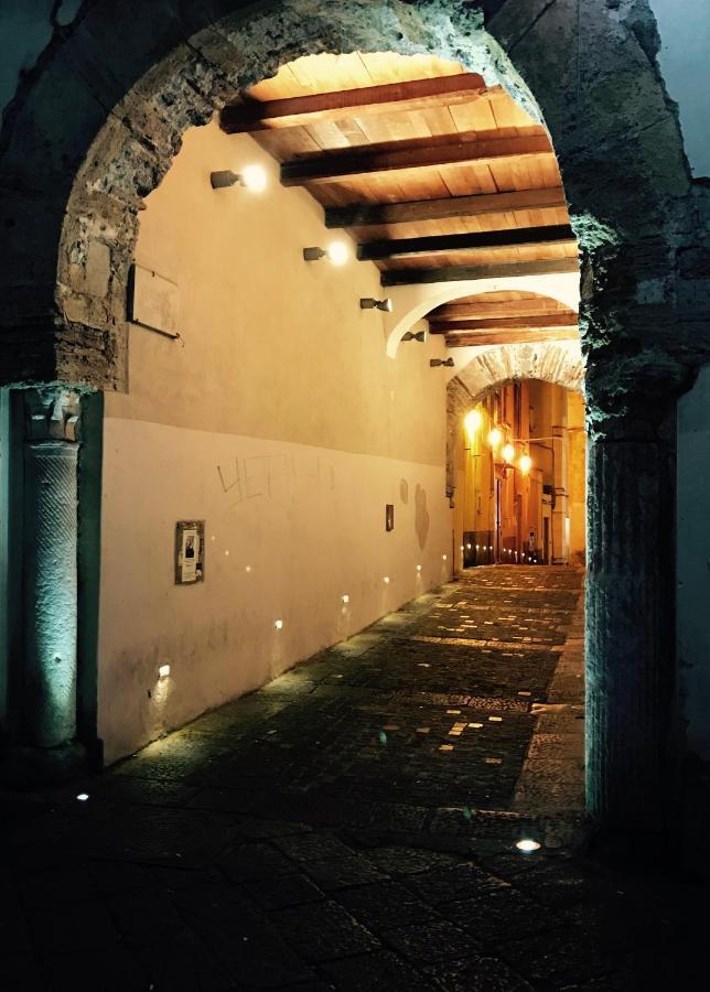 La Garconniere-Suite In Salerno Centro Kültér fotó